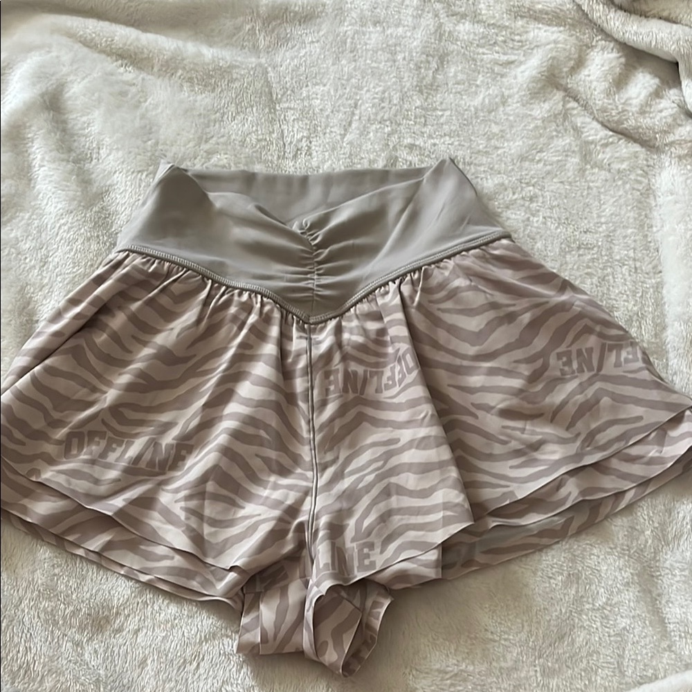 Aerie Cream and White Athletic Shorts with Elastic Waistband